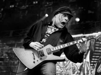 Скончался бывший гитарист Motorhead