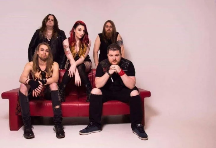 Sister Shotgun выпускают новый альбом "Fragments" Sister Shotgun выпускают новый альбом "Fragments"