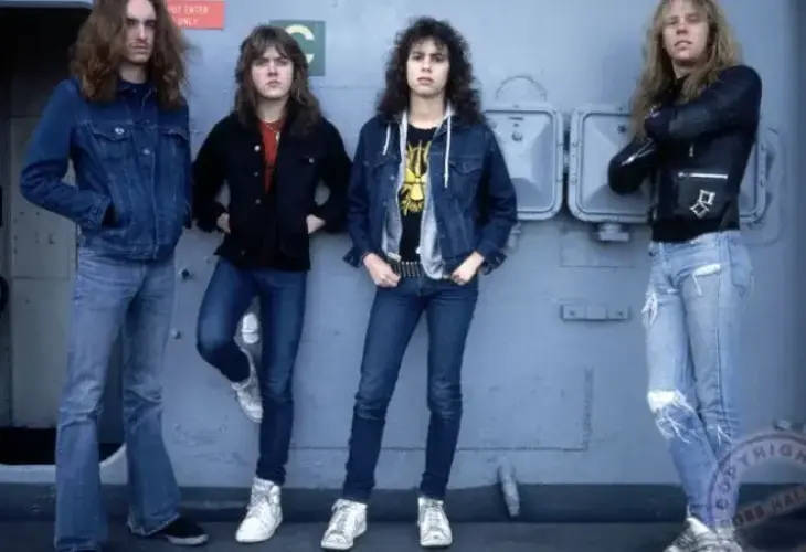 Скончалась Конни Бертон, сестра легендарного бас-гитариста Metallica Клиффа Бертона Скончалась Конни Бертон, сестра легендарного бас-гитариста Metallica Клиффа Бертона