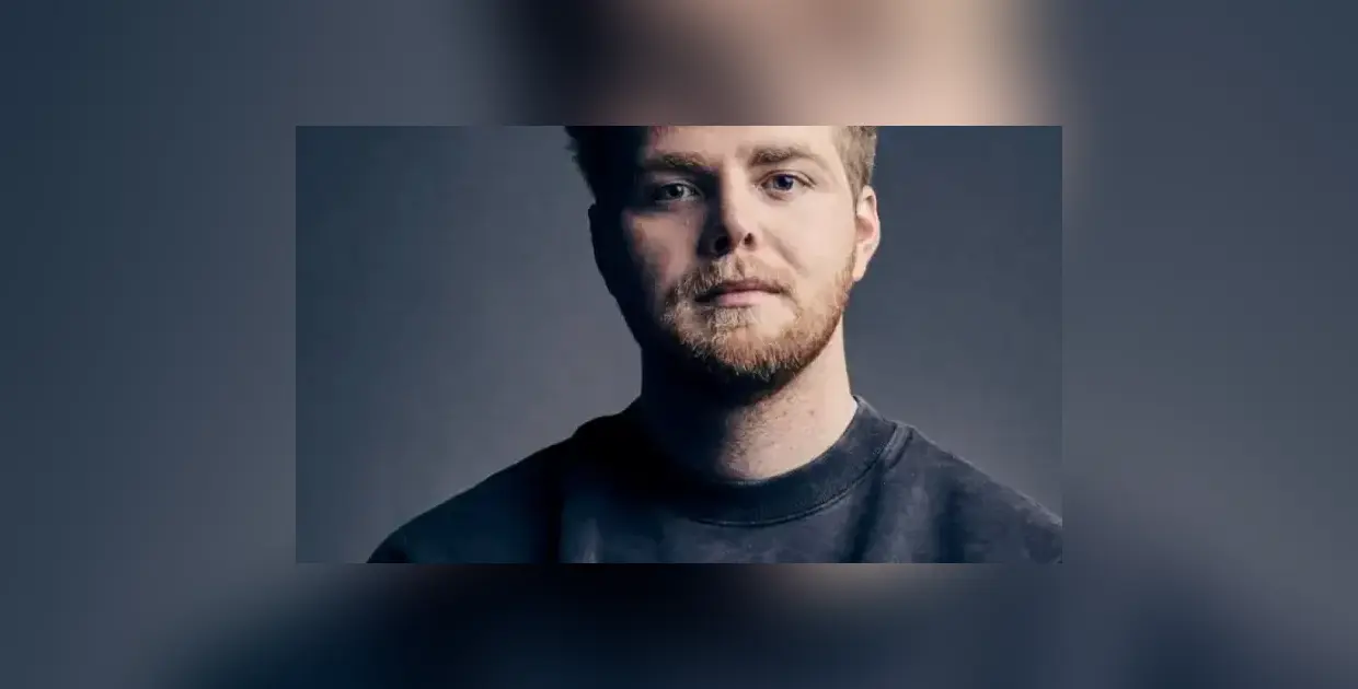 Альбом Алекса Уоррена WILDCHILD возглавил два чарта Billboard